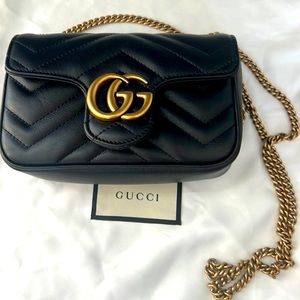 Gucci marmont super mini bag like new !